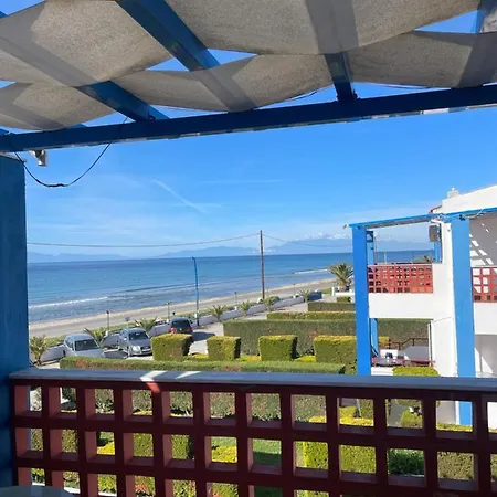 къща миленико на брега на морето Holiday home