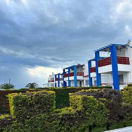 къща миленико на брега на морето بيت للعطل *