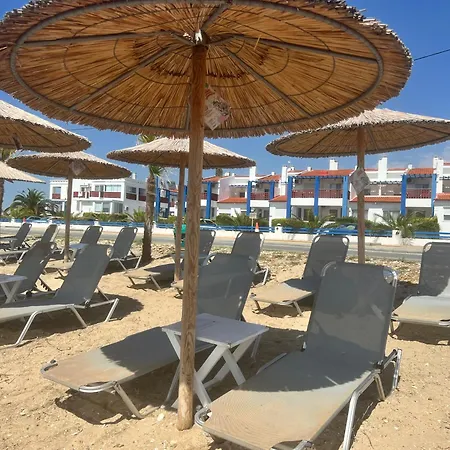 Сasa de vacaciones къща миленико на брега на морето *