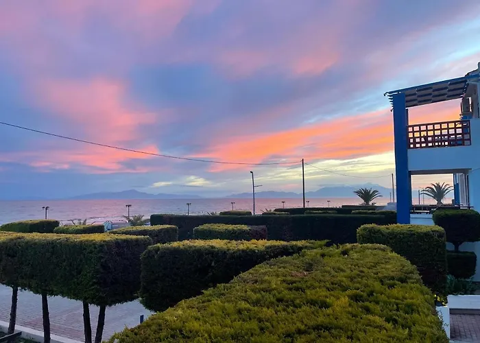 Сasa de vacaciones къща миленико на брега на морето Sozopoli