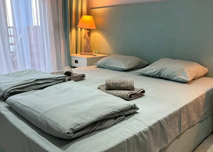 къща миленико на брега на морето